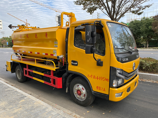 玉树清洗吸污车
